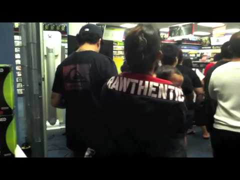 Black Friday 2011 Gamestop Hawaii