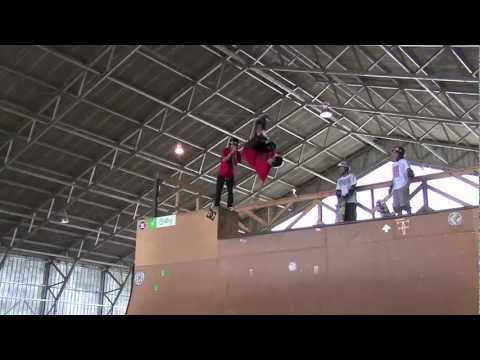 Pro skateboarder Josh Rodriguez Hawaii Spring skate tour 2012