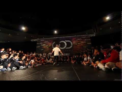 Phi Nguyen of Jabbawockeez | WOD Hawaii 2011 | www.WorldofDance.com Phi Nguyen of Jabbawockeez | WOD Hawaii 2011 | www.WorldofDance.com