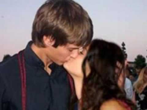 Zac and Vanessa Kissing!!!!!!!!!