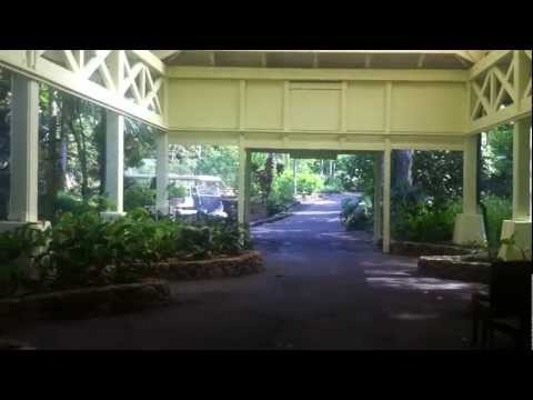 Hawaii Wedding Venue- Waimea Valley