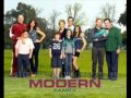MODERN FAmily Season 1 Episode 23 Hawaii